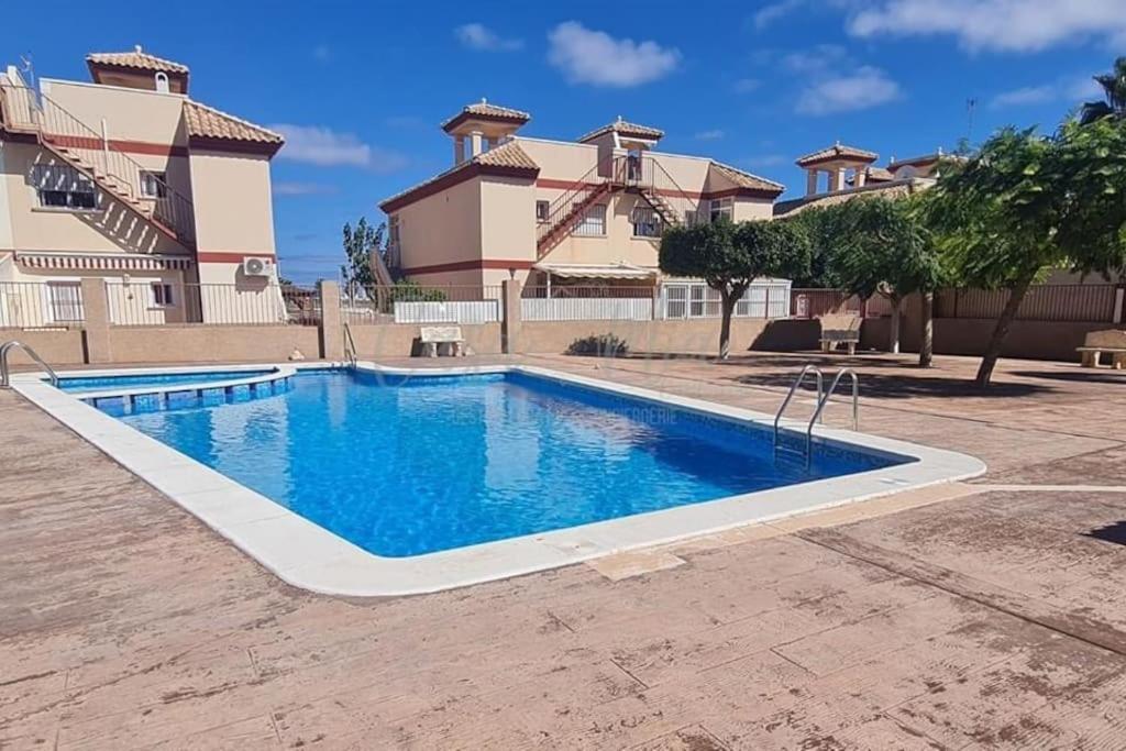 Agreable Appartement Avec Piscine Commune San Pedro del Pinatar Ngoại thất bức ảnh